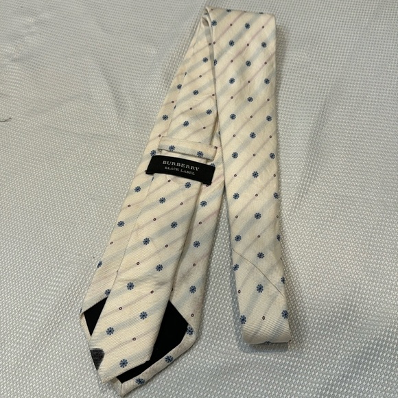 Authentic Burberry men’s silk scarf